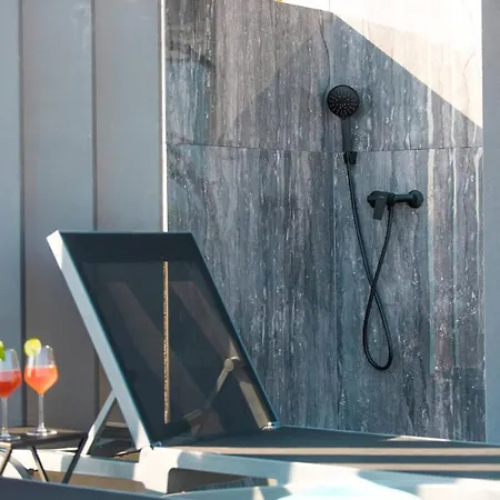 Moon Βίλα Μπολ