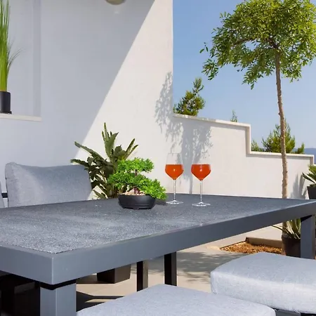 Moon Villa *