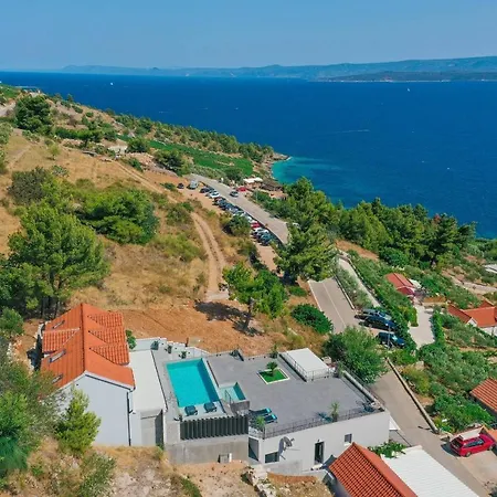 Moon Villa Bol
