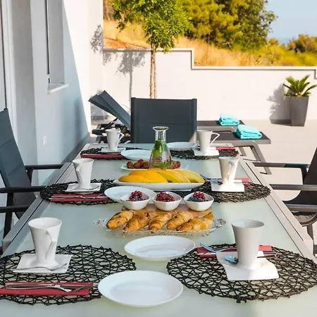 Villa Moon