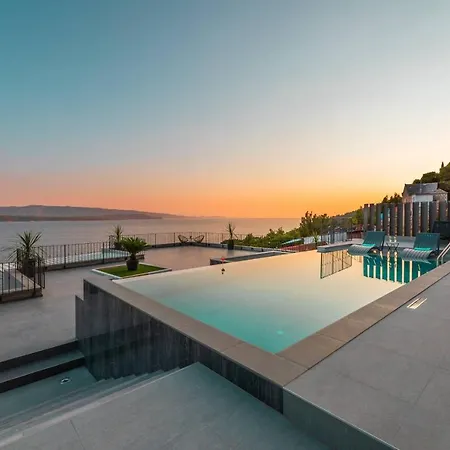 Villa Moon *