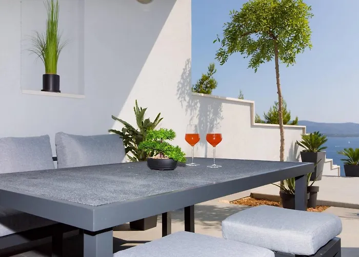 Moon Villa *