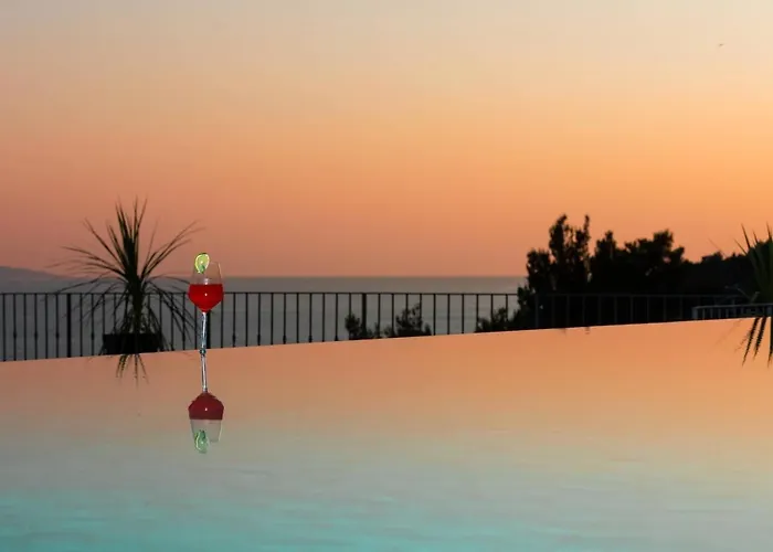 Moon Villa